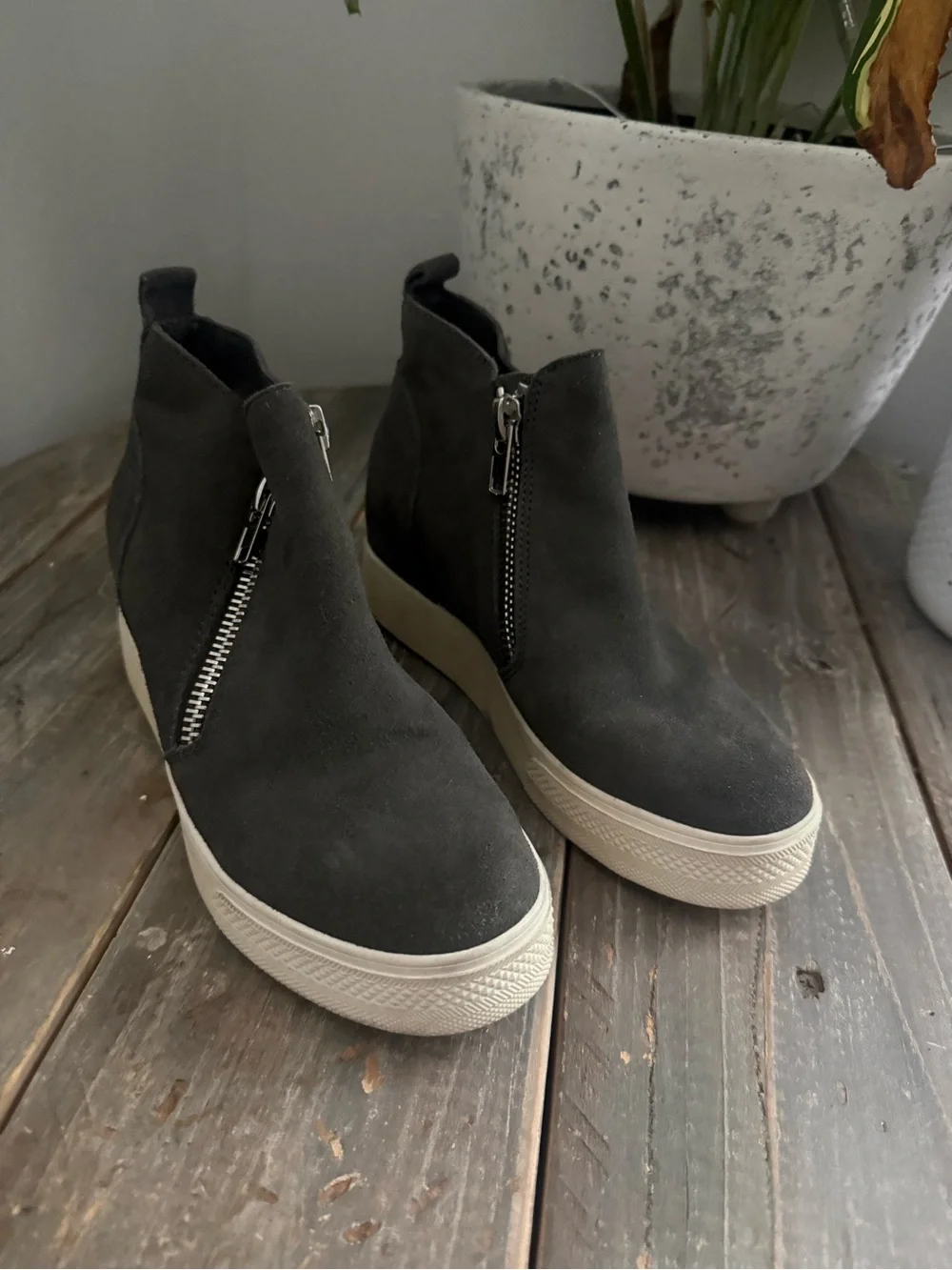 Steve Madden Dark Gray Suede Zip-Front Platform Booties